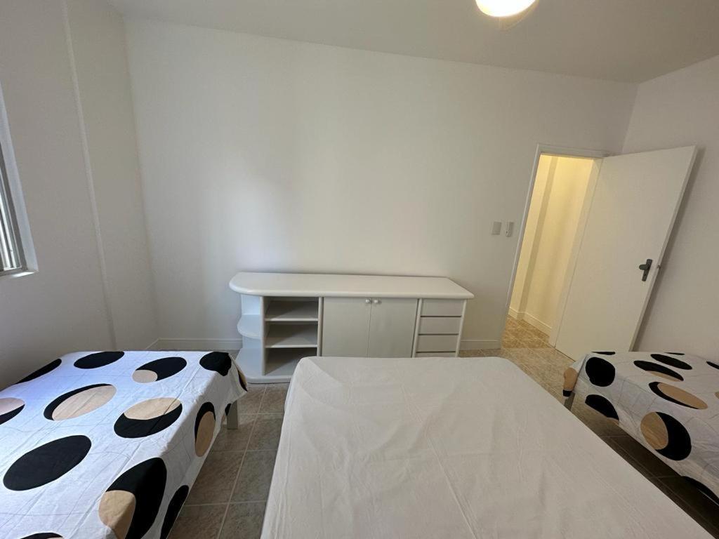 Apartment Ap 1! Super Aconchegante, Apenas 250 Metros Da Da Enseada! Guaruja